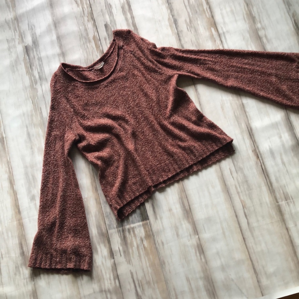 MELROSE & MARKET SWEATER SIZE LARGE BELL SLEEVE / scoop neck
